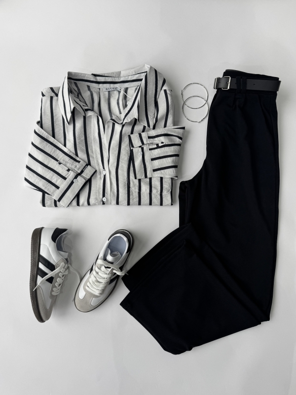 K026 Çizgili Salaş Gömlek Kemerli Palazzo Pantolon Beyaz SMB Sneaker Üçlü Kombin