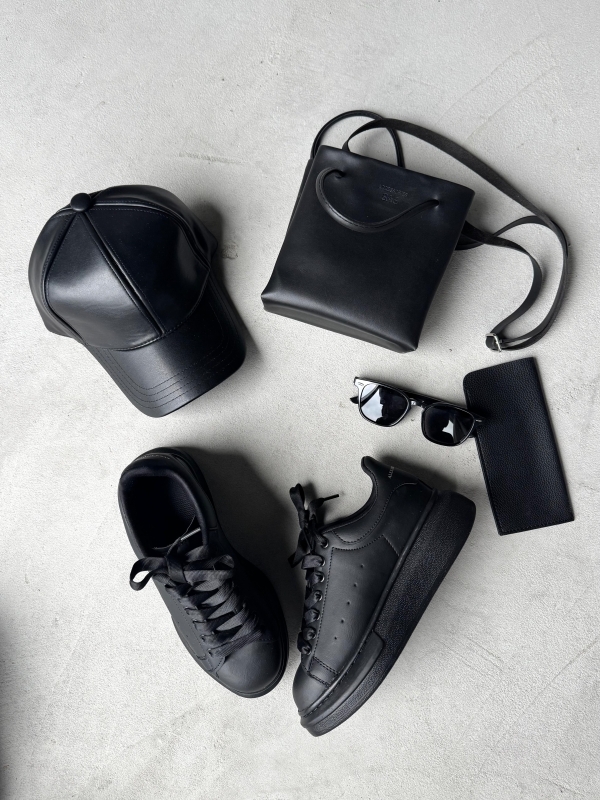 K058 Siyah Suni Deri Orta Boy Çanta İmaj Gözlüğü Siyah Cap Siyah Yüksek Taban Sneaker Dörtlü Set