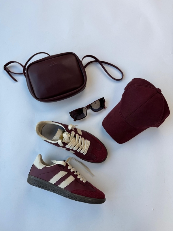 K082 Bordo Şeritli SMB Sneaker Suni Deri Mini Çanta Bordo Çerçeveli Güneş Gözlüğü Kumaş Cap Dörtlü Set 