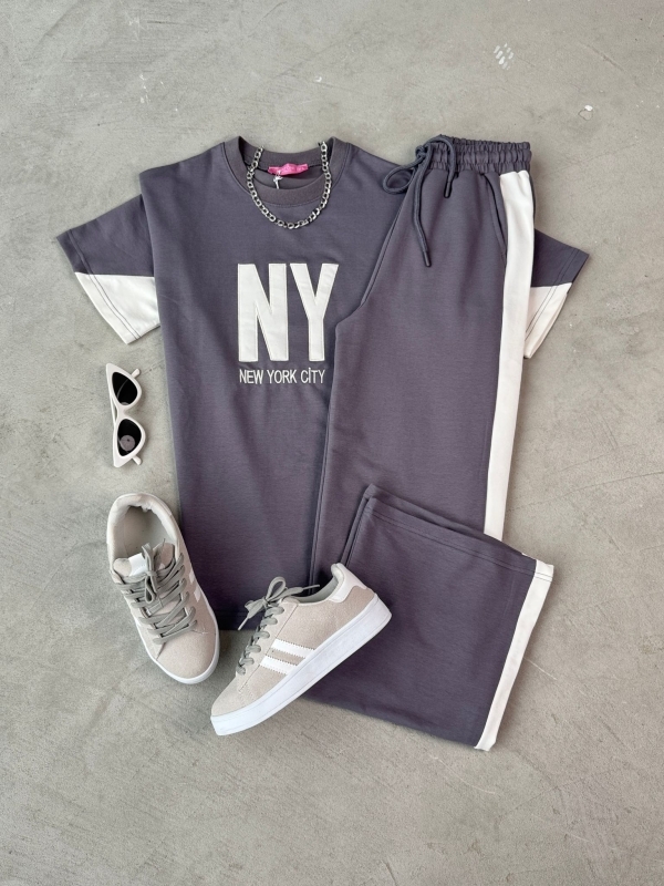 K107 Boyama Gri Beyaz NY Nakışlı Bisiklet Yaka Tshirt Bel Lastikli Palazzo Alt İkili Takım Gri Süet Şeritli Muadil Sneaker Üçlü Kombin