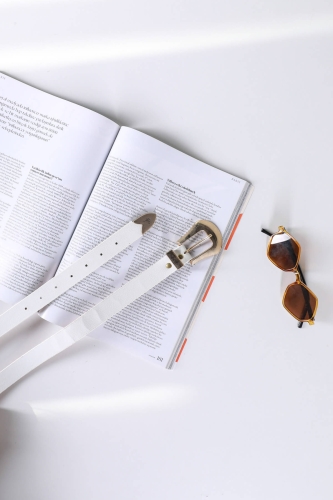 AKS-17038 Beyaz Çift Gold Tokalı Dokulu Kemer - Cappmoda