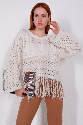 BLZ-06208 Ekru Saçaklı Geniş Yaka Ajurlu Triko Bluz - 1
