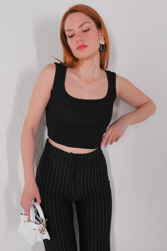 BLZ-06211 Siyah U Yaka Kaşkorse Kumaş Crop Bluz - 1