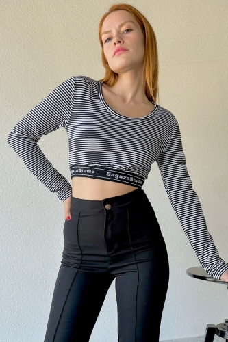 BLZ-06237 Siyah Beyaz Çizgili Yuvarlak Yaka Bel Şerit Detaylı Basic Bluz - 1