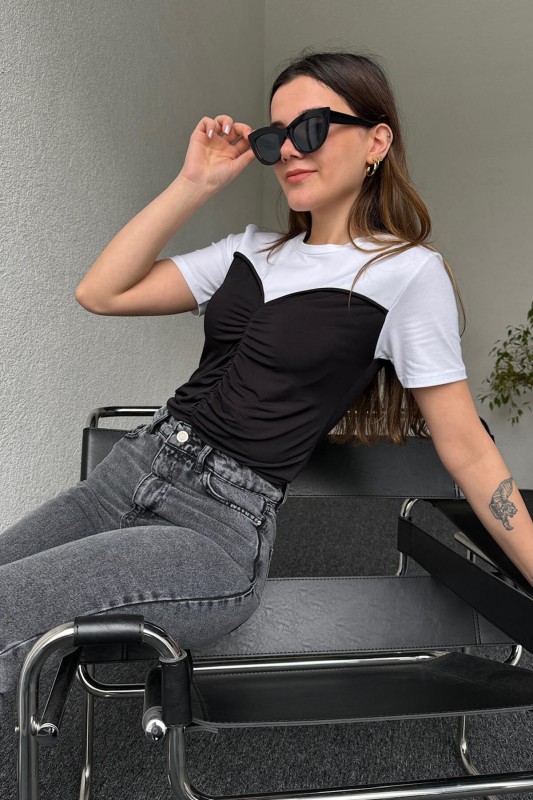 BLZ-06259 Siyah Straplez Görünümlü Ön Büzgü Detaylı Tasarım Bluz - 4