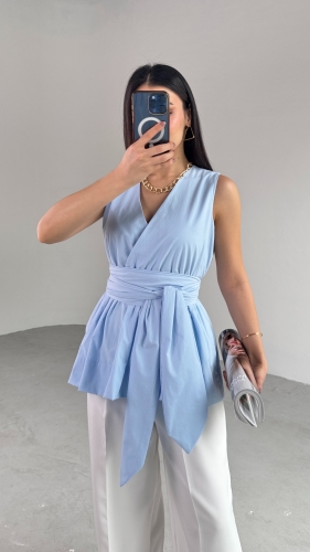 BLZ-06277 Bebe Mavi Bel Fiyonk Bağlamalı V Yaka Bluz 