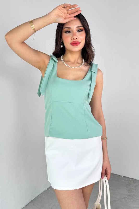 BLZ-06286 Mint Yeşili Havuz Yaka Askılı Bluz - 1