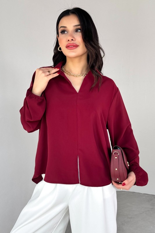 BLZ-13190 Bordo Kol Lastikli Ön Yırtmaçlı V Yaka Bluz - 1
