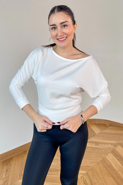  BLZ-5319 Beyaz Bel Lastikli Kayık Yaka Basic Fit Bluz 