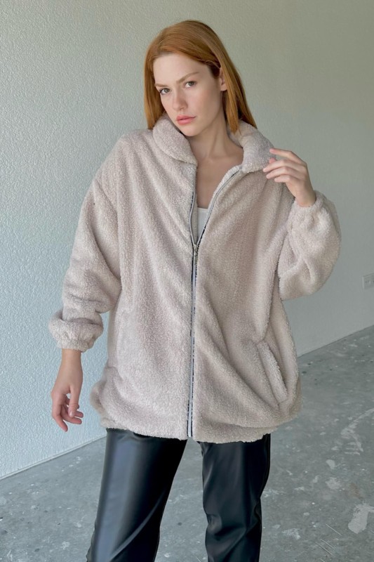 CKT-12410 Taş Rengi Peluş Kumaş Fermuarlı Dik Yaka Cepli Ceket - 3