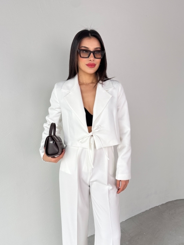 CKT-12441 Beyaz Vatkalı Ön Bağlamalı Crop Ceket - 5