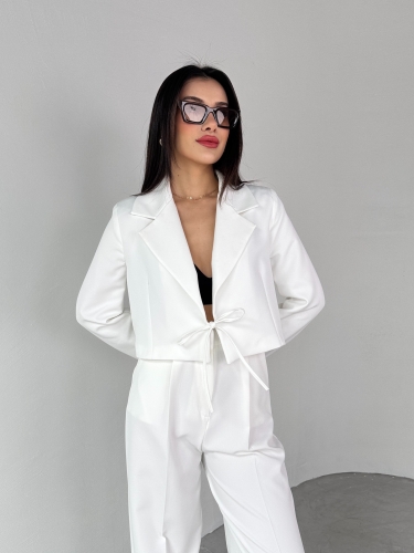 CKT-12441 Beyaz Vatkalı Ön Bağlamalı Crop Ceket - 6