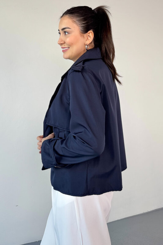 CKT-12458 Lacivert Modern Kesim Lamine Kumaş Kısa Trençkot - 3