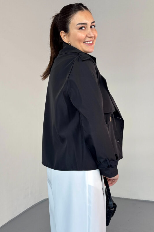 CKT-12458 Siyah Modern Kesim Lamine Kumaş Kısa Trençkot - 4
