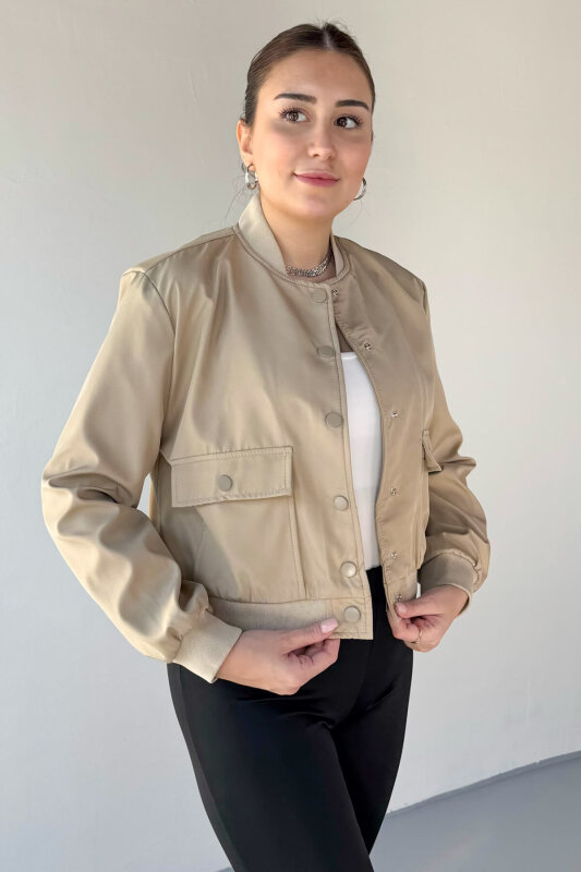 CKT-3097 Krem Cep Detaylı Astarlı Çıtçıtlı Crop Bomber Ceket - 3
