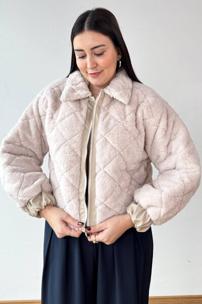 CKT-7022 Bej Baklava Desen Suni Deri Detaylı Astarlı Fermuarlı Kürk Ceket - Cappmoda