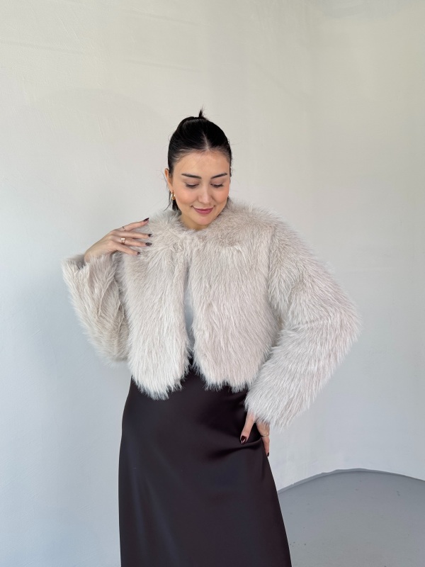 CKT-7023 Ekru Astarlı Uzun Tüylü Crop Kürk Mont - 1