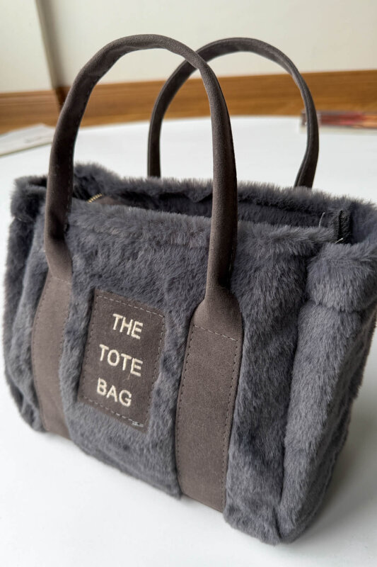 ÇNT-3002 Füme Peluş Kumaş Yazı Detaylı El Ve Omuz Çantası - 2