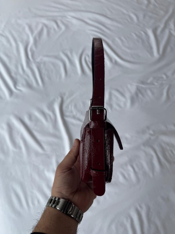 ÇNT-3024 Bordo Rugan Suni Deri Kemer Detaylı Kapaklı Omuz Çantası - 3