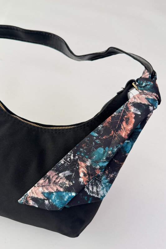 ÇNT-3039 Siyah Süet Fular Detaylı Fermuarlı Omuz Çantası - 2