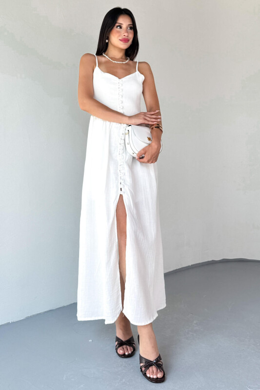 ELB-01802 Beyaz Askılı Kaplama Düğmeli Gipeli Müslin Elbise - 5