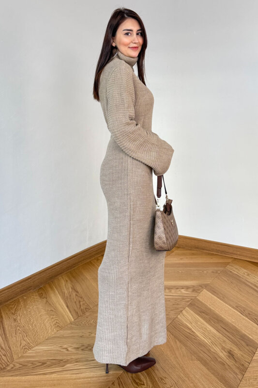ELB-5199 Taş Rengi Kuşaklı Balıkçı Yaka Pelerin Kollu Uzun Triko Elbise - 4