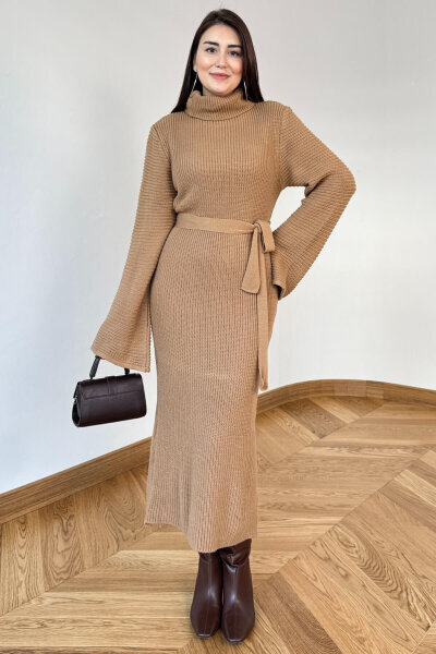 ELB-5199 Vizon Kuşaklı Balıkçı Yaka Pelerin Kollu Uzun Triko Elbise - 5