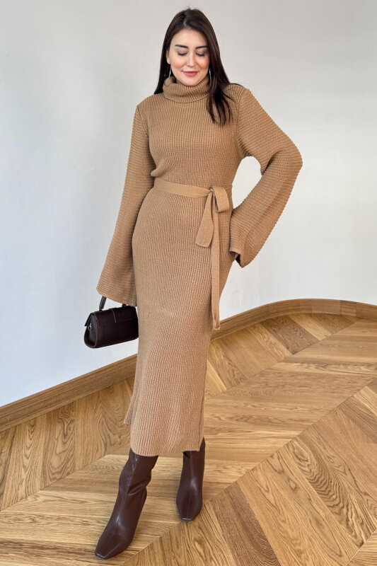 ELB-5199 Vizon Kuşaklı Balıkçı Yaka Pelerin Kollu Uzun Triko Elbise - 1