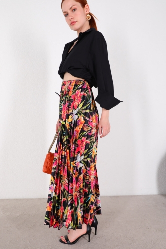 ETK-02301 Siyah Çiçekli Desen Saten Piliseli Etek - 4