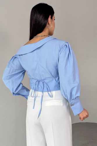 GML-0317 Bebe Mavi Çapraz Bağlamalı Duble Kol Kruvaze Yaka Crop Gömlek - 4