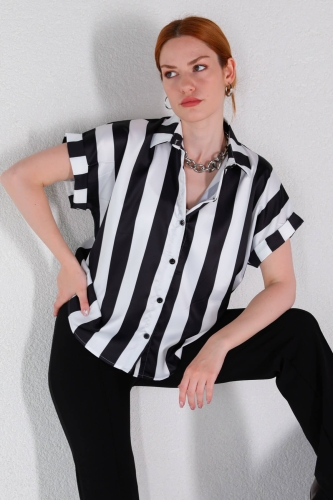 GML-10227 Siyah Dikey Çizgili Kısa Kol Saten Gömlek 