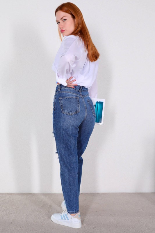 JEAN-08117 Mavi Taşlamalı Yırtık Detaylı Momfit Jean - 6