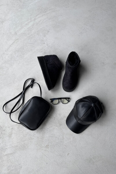 SET2036 Siyah Orta Boy Bot - Deri Şapka - Çanta - Gözlük Dörtlü Set - Cappmoda