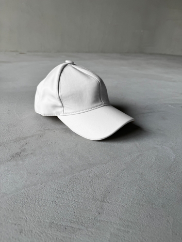 ŞPK-2005 Beyaz Suni Deri Cap Şapka - Cappmoda