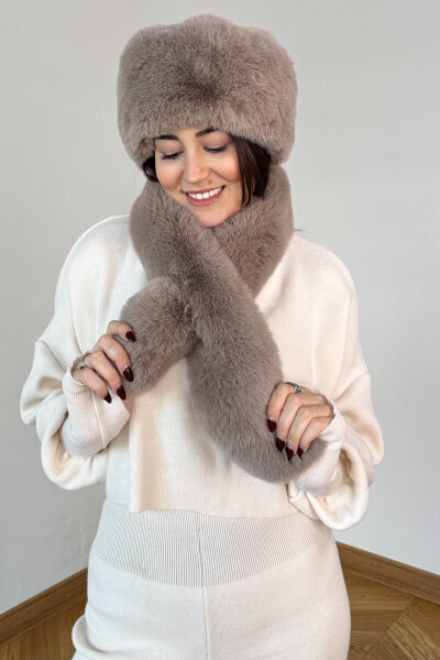 2011 Taş Rengi İthal Kürklü Börk Şapka & Geçirmeli Kürklü Şal Seti - Cappmoda
