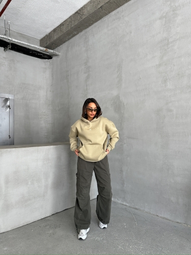 SWT-14273 Haki Balance Kabartma Yazı Baskılı Kapüşonlu Üç İplik Şardonlu Sweatshirt - 8