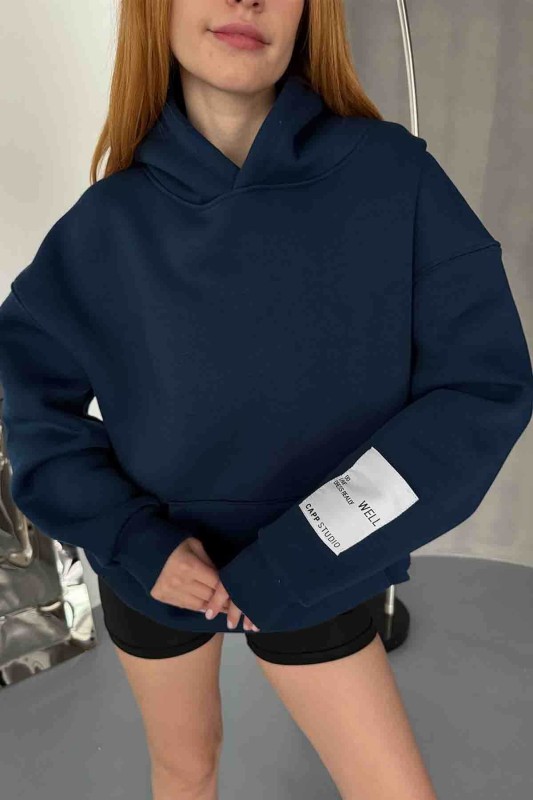 SWT-14274 Lacivert Kol Etiket Detaylı Kapüşonlu Üç İplik Şardonlu Sweatshirt - 2