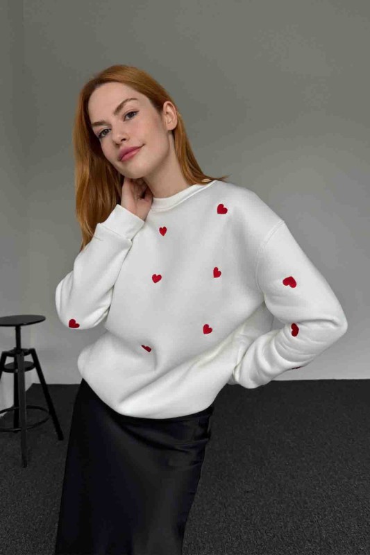 SWT-14279 Beyaz Kalp Nakışlı Bisiklet Yaka Sweatshirt - 2