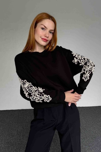 SWT-14282 Siyah Kol İşlemeli Bisiklet Yaka Salaş Sweatshirt - 1