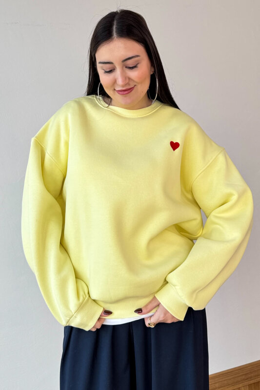 SWT-1667 Sarı Kalp Nakışlı Oversize Şardonlu Üç İplik Kompakt Penye Kumaş Sweatshirt - 5