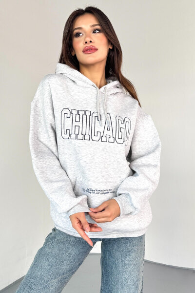 SWT-1682 Gri Chicago Baskılı Kapüşonlu Kanguru Cep Hoodie 