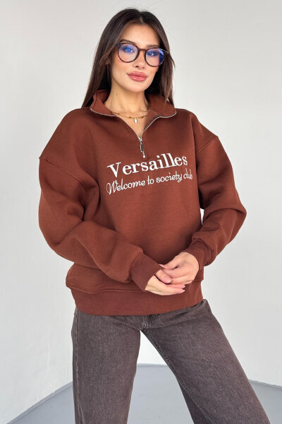 SWT-1715 Kahverengi Versailles Baskılı Yarım Fermuarlı Yüksek Yaka Sweatshirt 