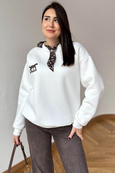 SWT-2311 Ekru Leopar Fular Detaylı Nakışlı Sweatshirt - 5