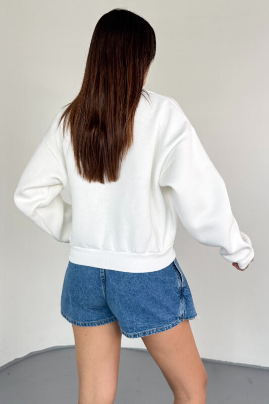 SWT-233 Beyaz El Yazısı Taş İşlemeli Sweatshirt - 2