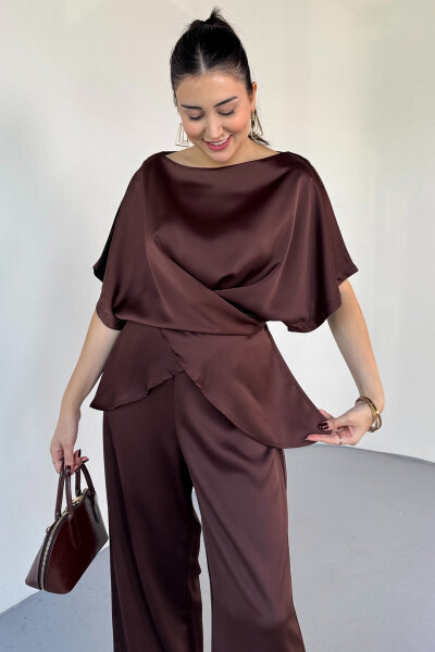 TKM-0298 Acı Kahve Kalın Saten Geniş Yaka Bağlama Detaylı İkili Takım - Cappmoda (1)