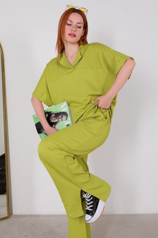 TKM-03449 Fıstık Yeşili V Yaka Bluz Pantolon Örme Bürümcük Kumaş İkili Takım - 2