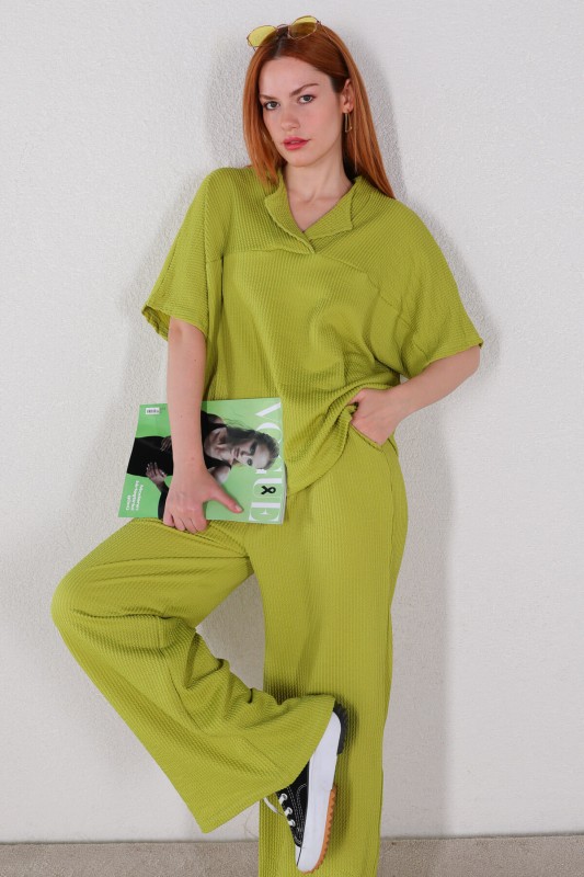 TKM-03449 Fıstık Yeşili V Yaka Bluz Pantolon Örme Bürümcük Kumaş İkili Takım - 3