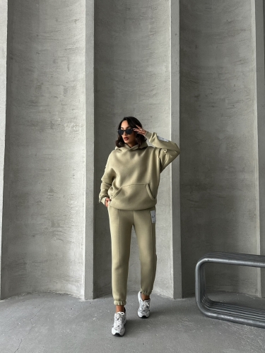 TKM-03637 Haki Etiket Detaylı Kapüşonlu Sweatshirt Çimalı Eşofman Üç İplik Şardonlu İkili Takım - Cappmoda