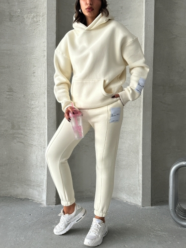 TKM-03637 Krem Rengi Etiket Detaylı Kapüşonlu Sweatshirt Çimalı Eşofman Üç İplik Şardonlu İkili Takım - 4
