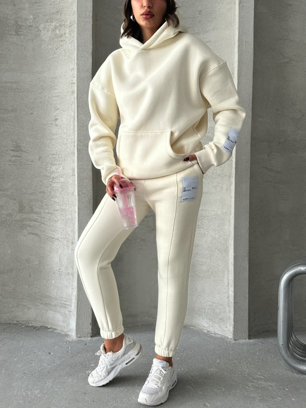 TKM-03637 Krem Rengi Etiket Detaylı Kapüşonlu Sweatshirt Çimalı Eşofman Üç İplik Şardonlu İkili Takım - 4